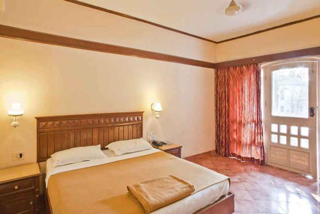 Ty Anand Ritz Matheran Exterior photo